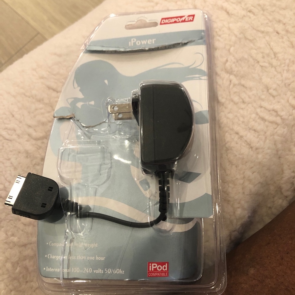 DigiPower iPod Compatible - Picture 10 of 10